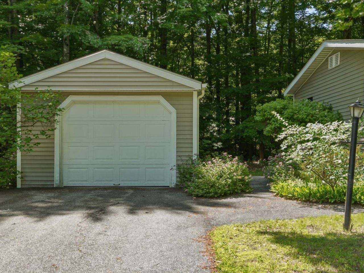 One-Car Garage