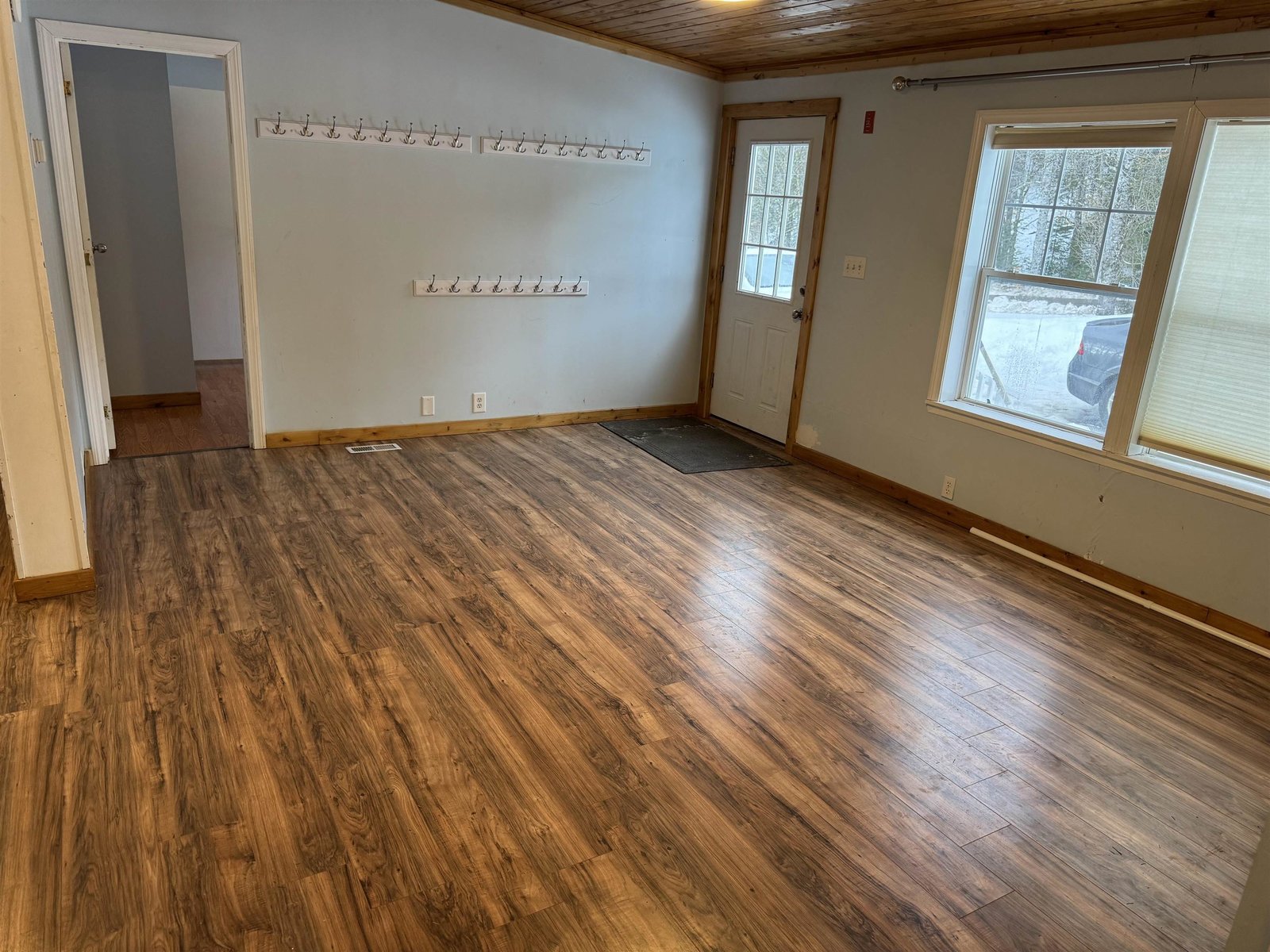 1352 Mud Hollow Road