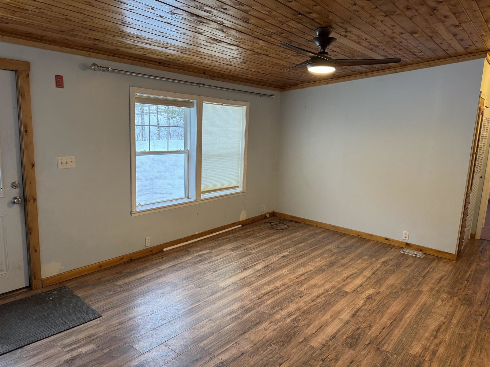 1352 Mud Hollow Road
