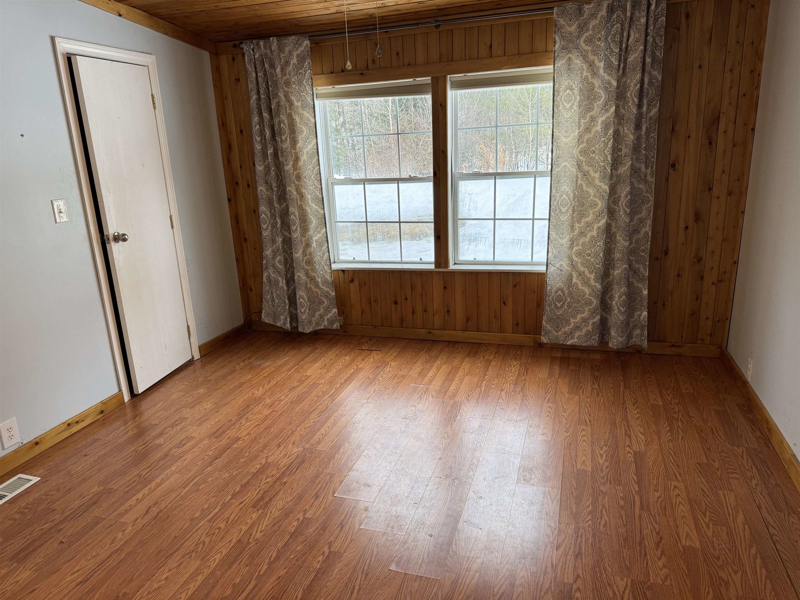 1352 Mud Hollow Road