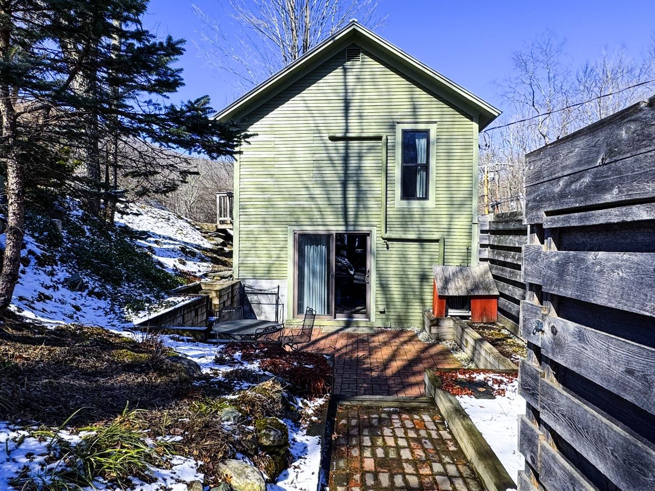 136 Brook Road