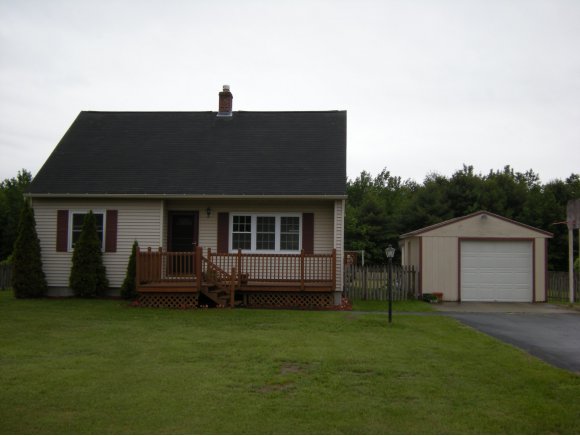 136 Lake Rd