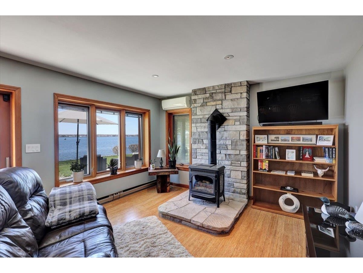1360 Windmill Point Road