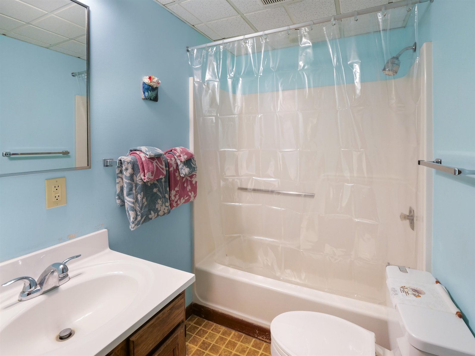 137 East Mountain Road, Unit 2G4