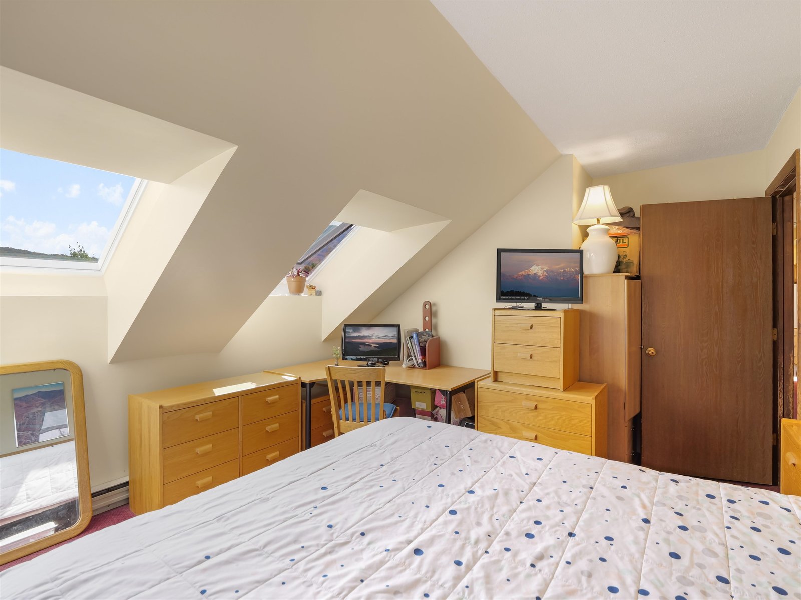 137 East Mountain Road, Unit 2G4