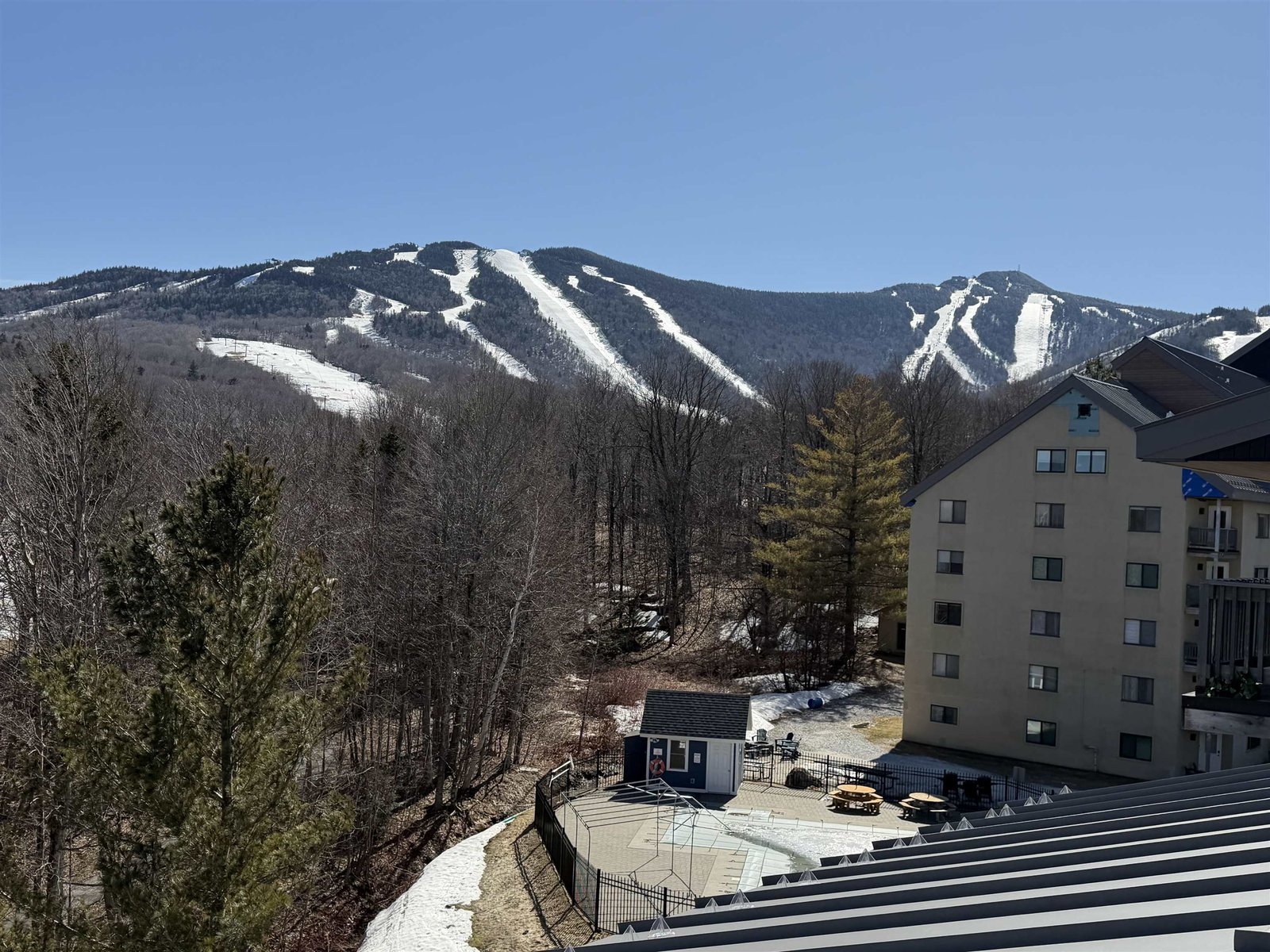 137 East Mountain Road, Unit 2G4