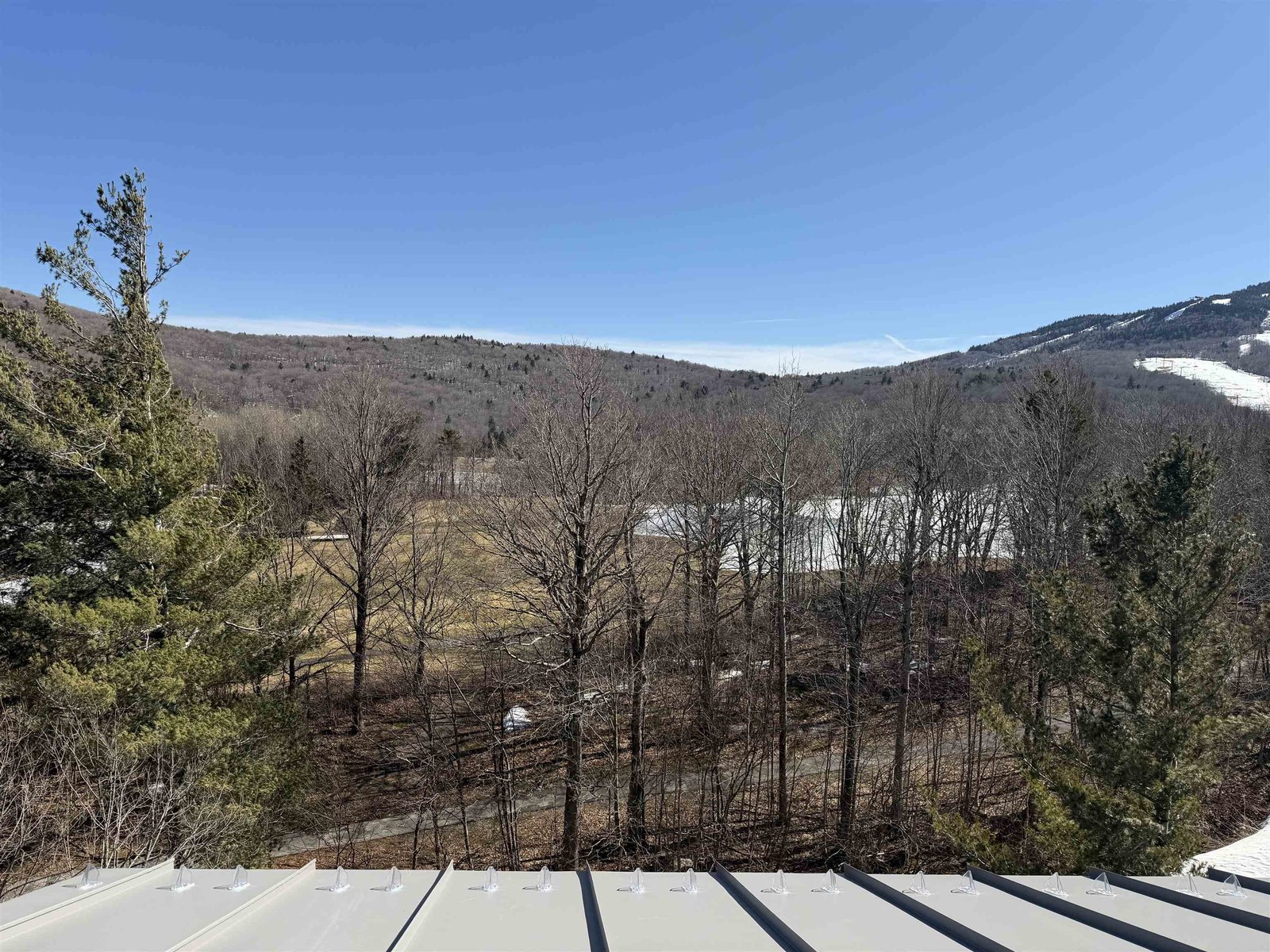 137 East Mountain Road, Unit 2G4