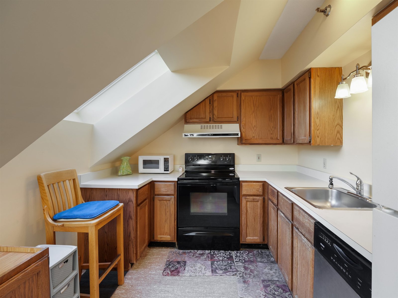 137 East Mountain Road, Unit 2G4