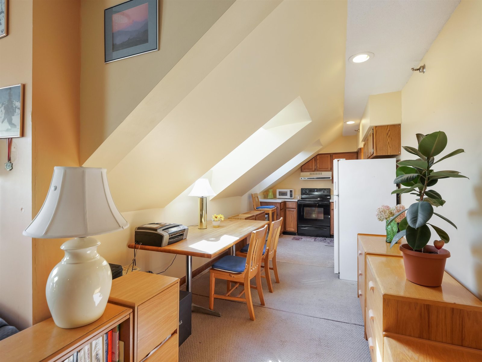 137 East Mountain Road, Unit 2G4