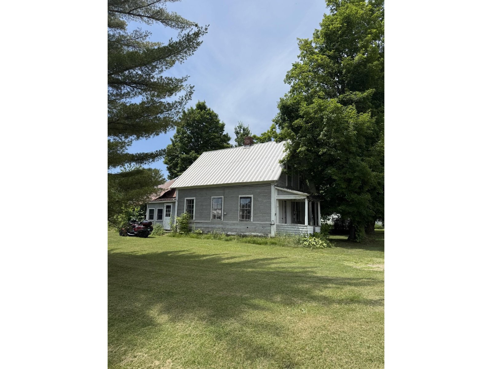 137 South Pleasant Street