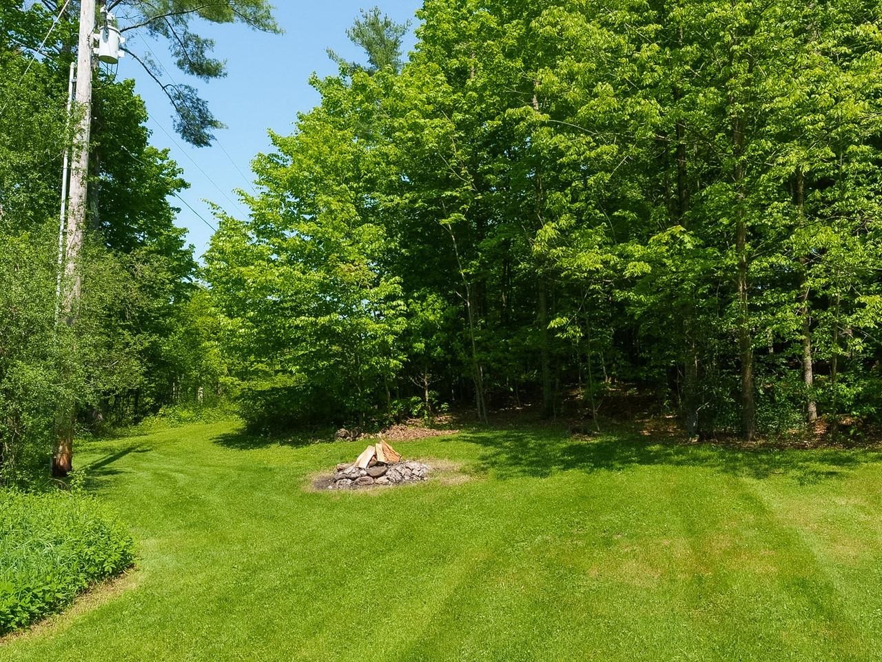 1376 Wes White Hill