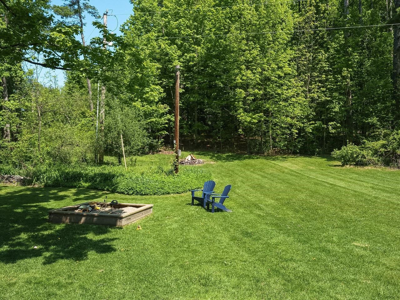 1376 Wes White Hill