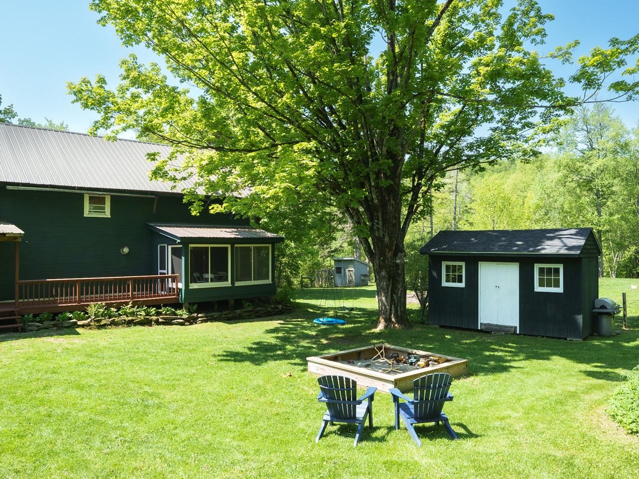 1376 Wes White Hill