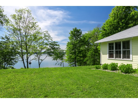 1377 Brae Loch
