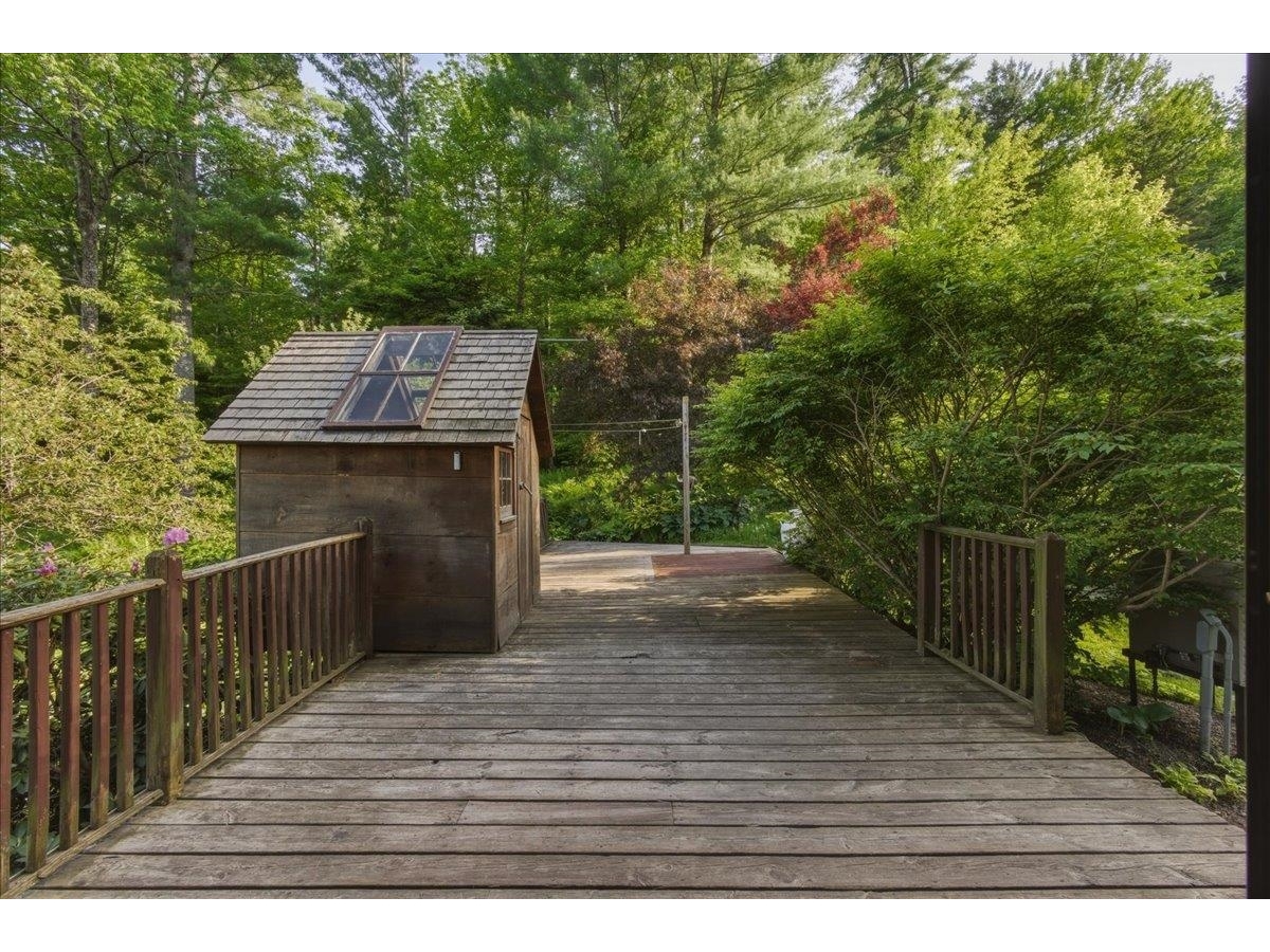1378 Hallstrom Road