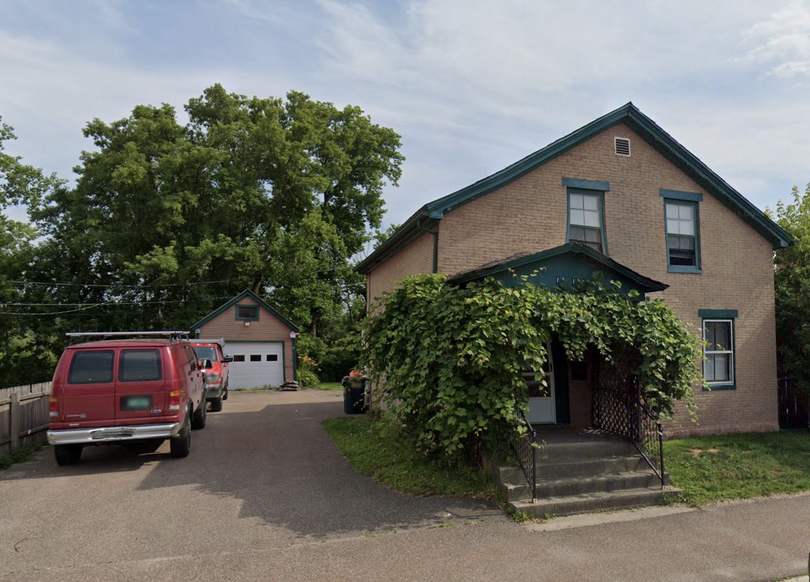 138 E Allen Street
