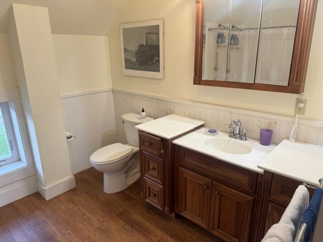 Newer 2nd floor bath