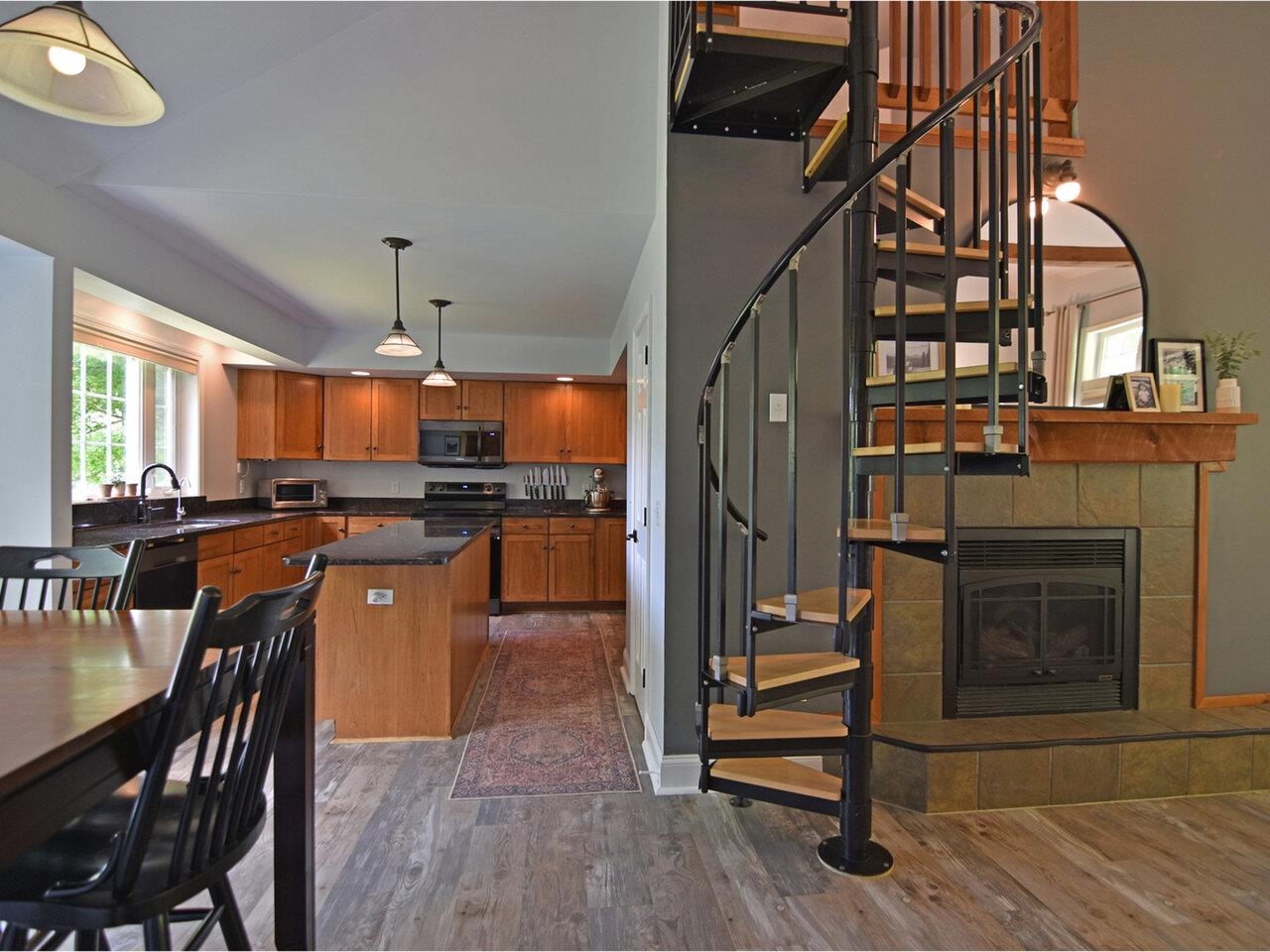 1389 Notch Road