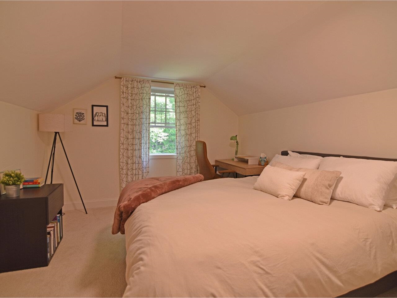 1389 Notch Road