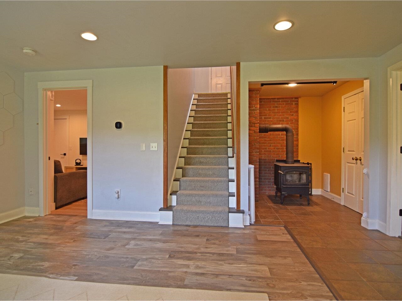 1389 Notch Road