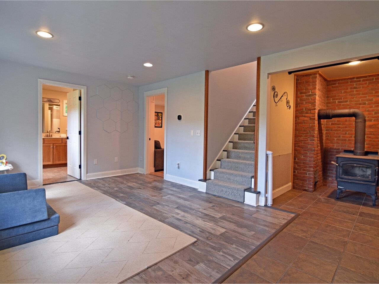 1389 Notch Road