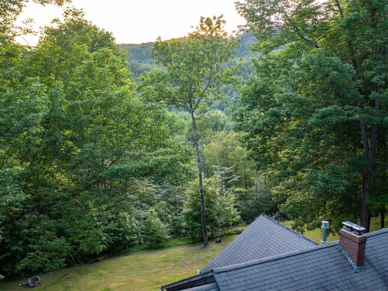 1389 Notch Road