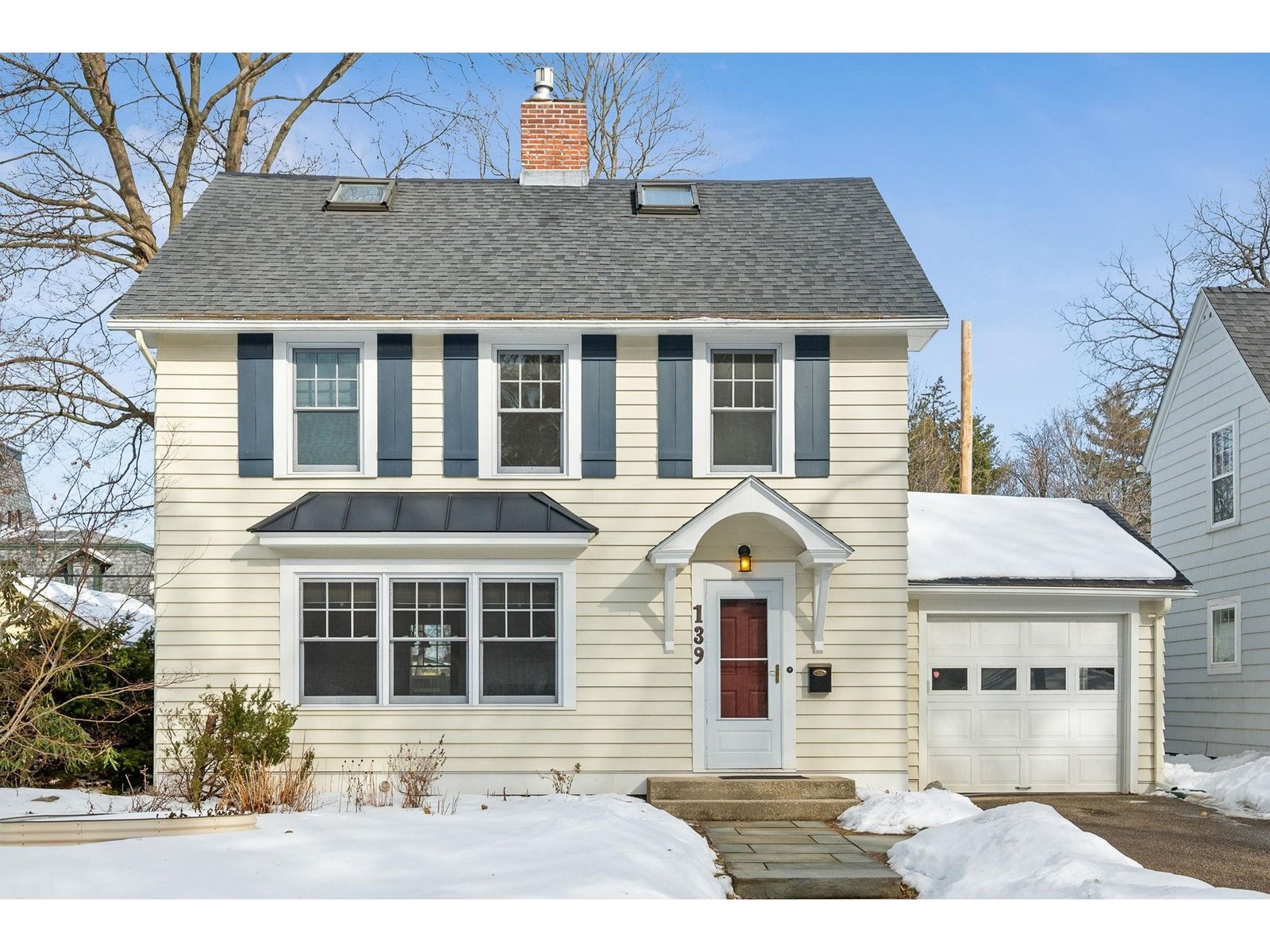 139 Robinson Parkway