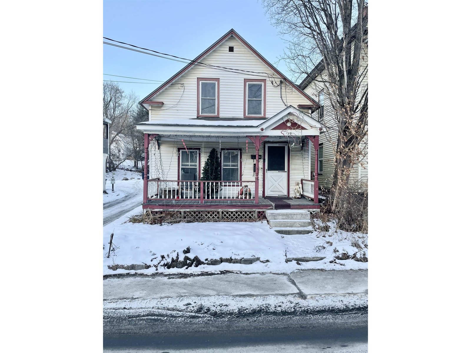 139 Seminary Street