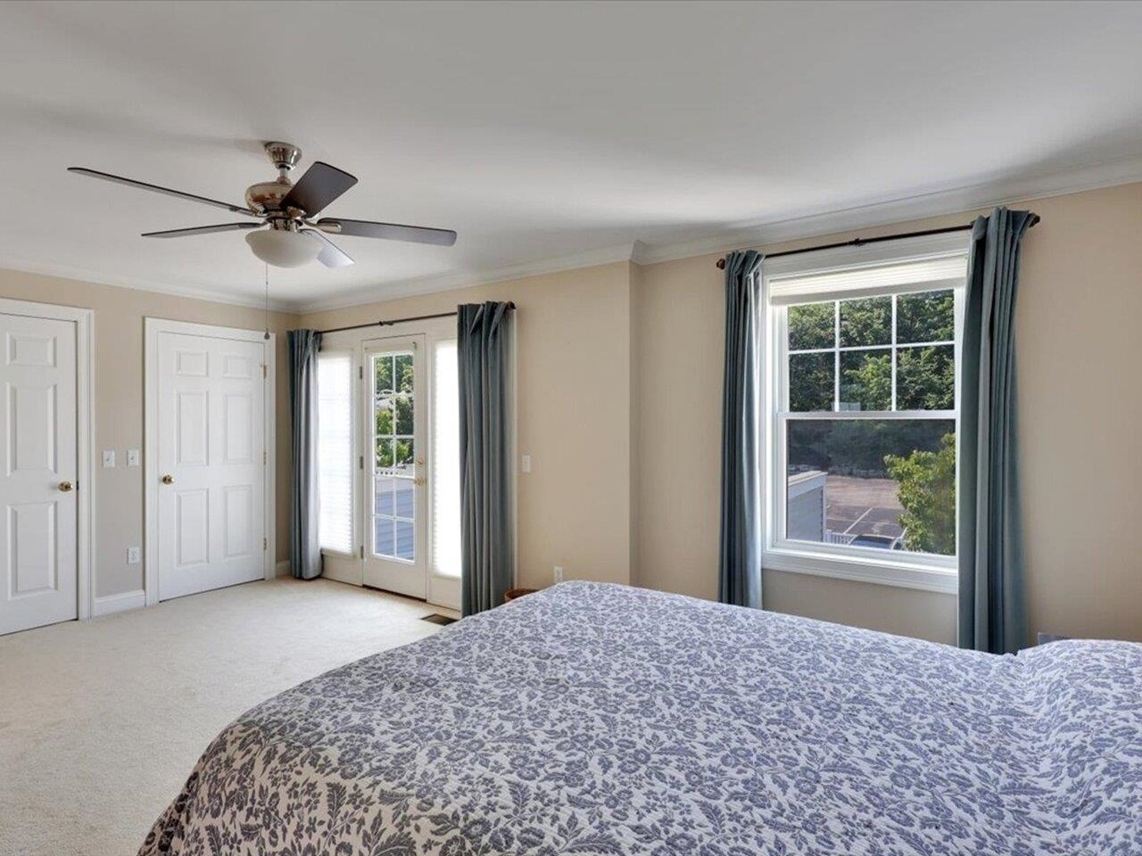 Large bedroom and 2 closets