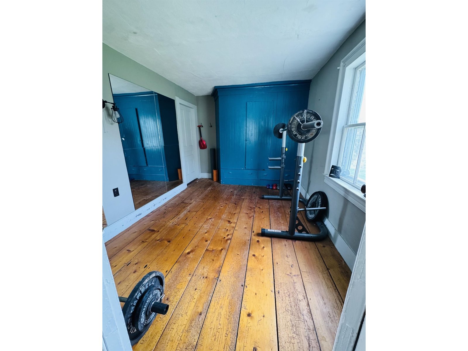 1396 Pond Road
