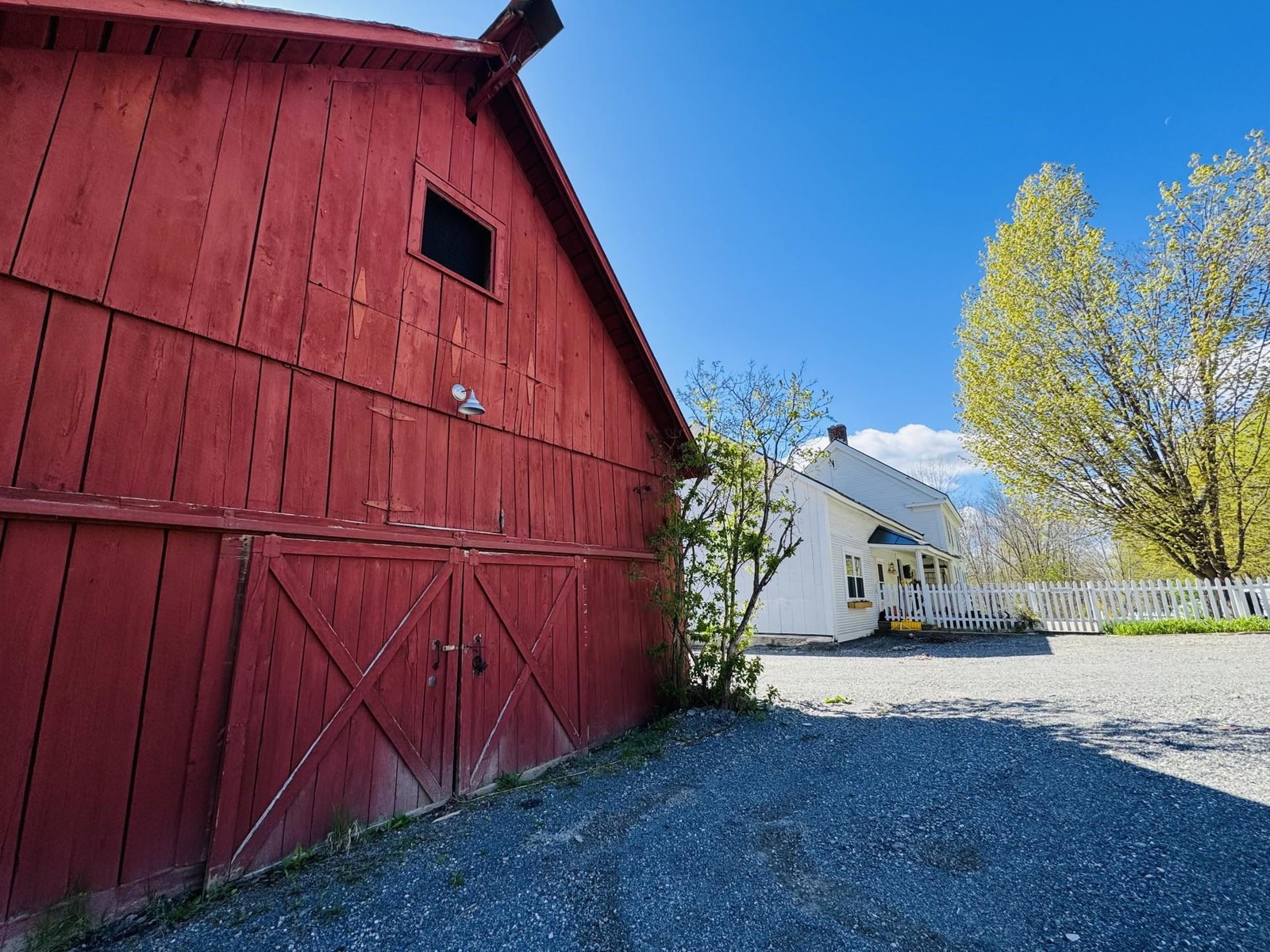 1396 Pond Road