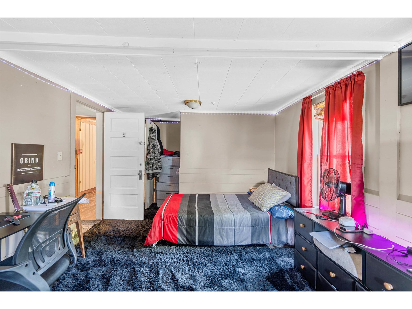 14 Barrows Road