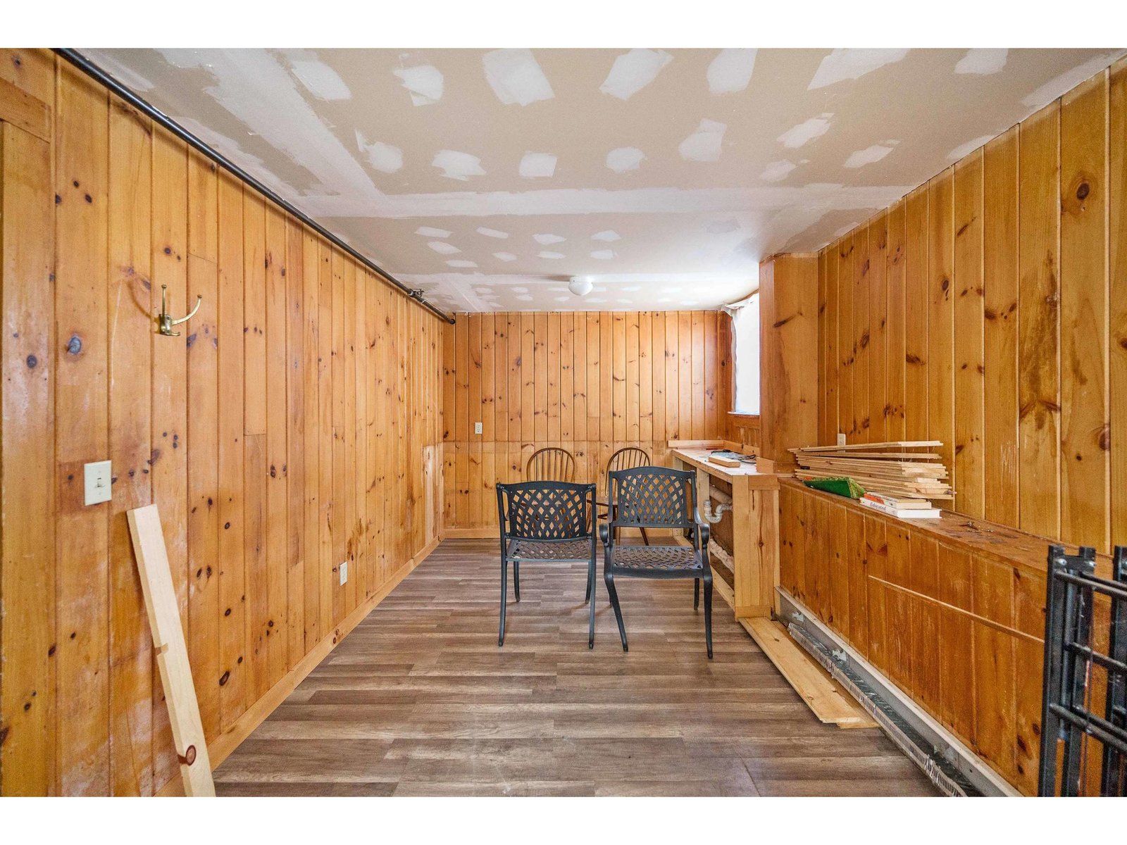 14 Barrows Road