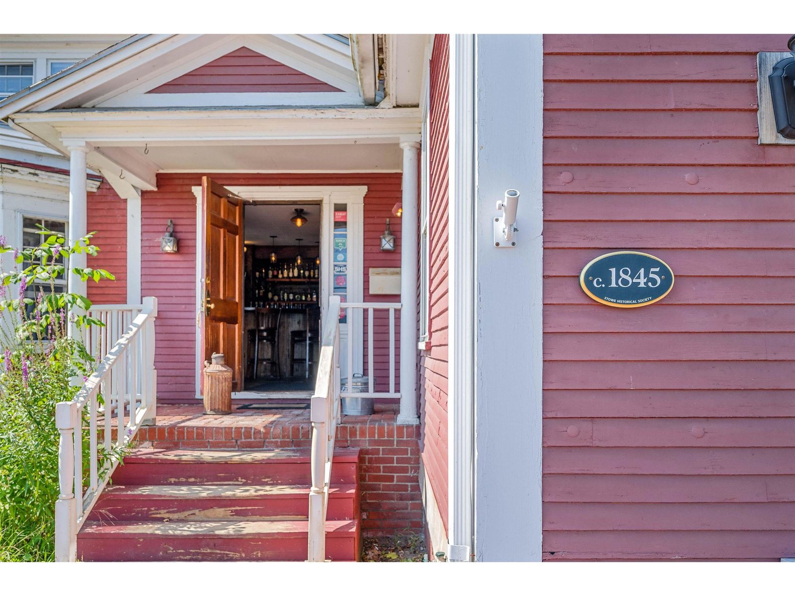 14 Barrows Road