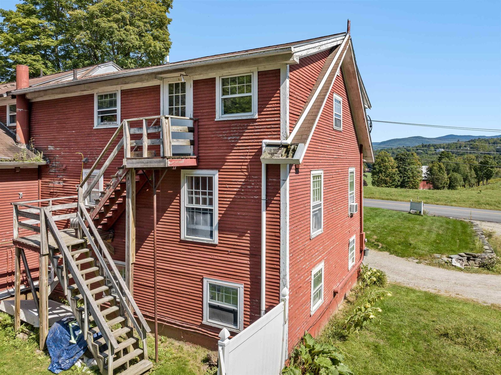 14 Barrows Road