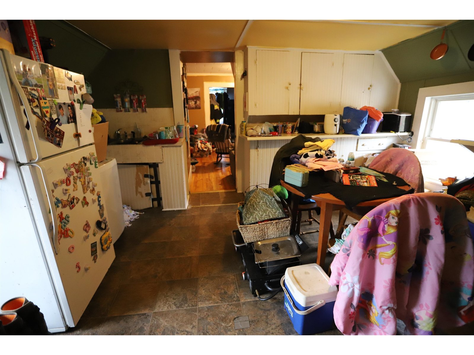 2F - Kitchen