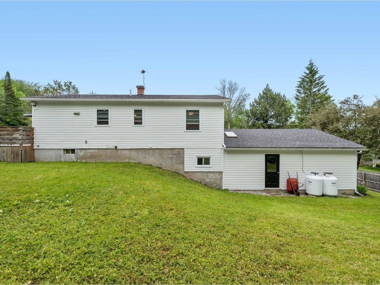 14 Lague Lane