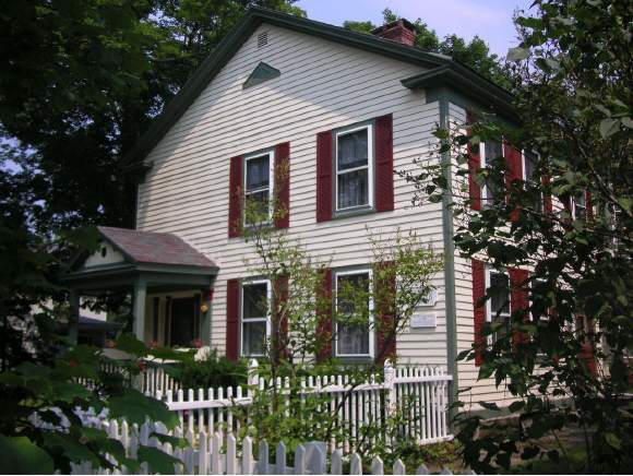 14 Main ST