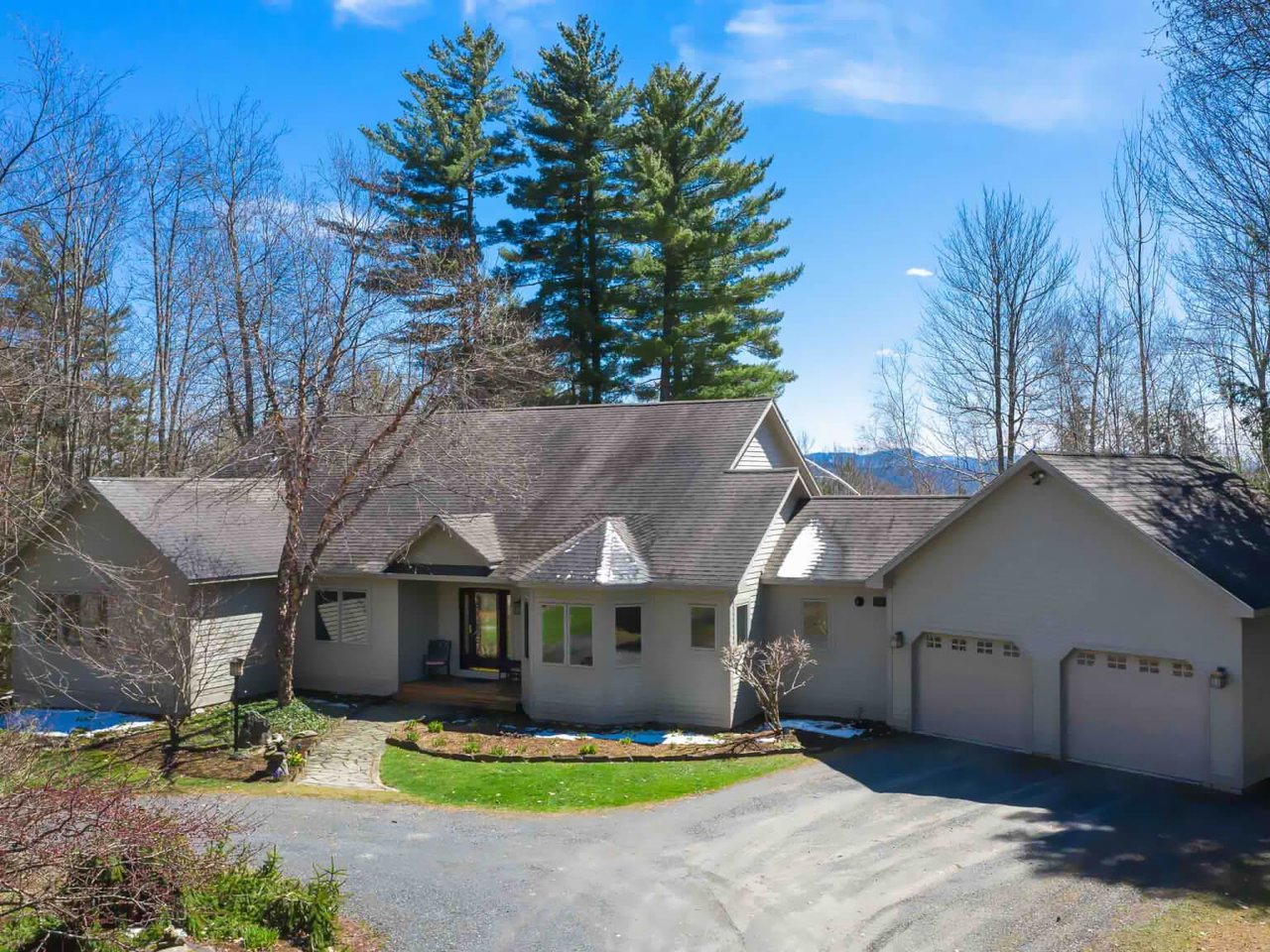 14 N Pinnacle Ridge