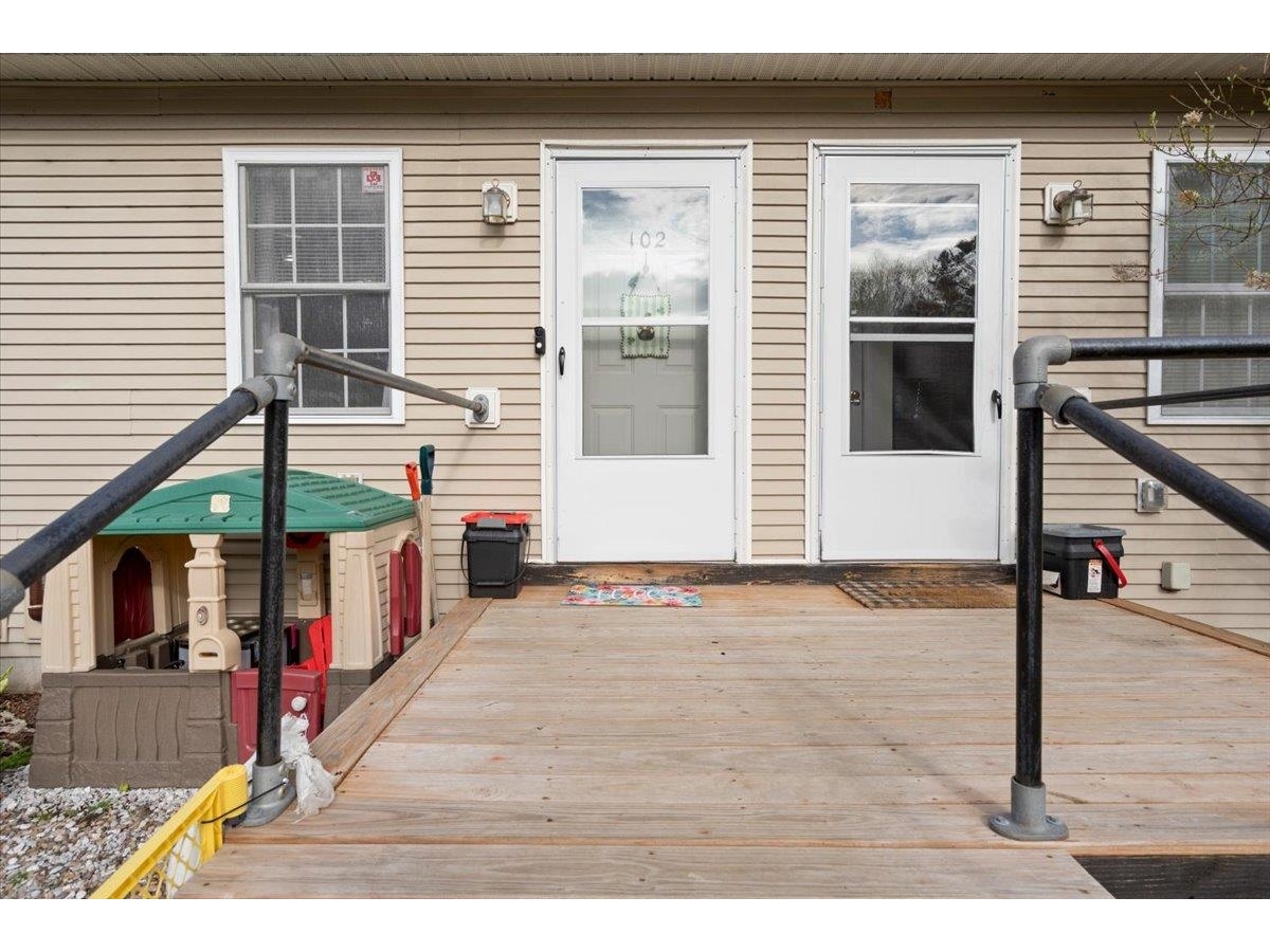 14 Ritchie Avenue, Unit 102