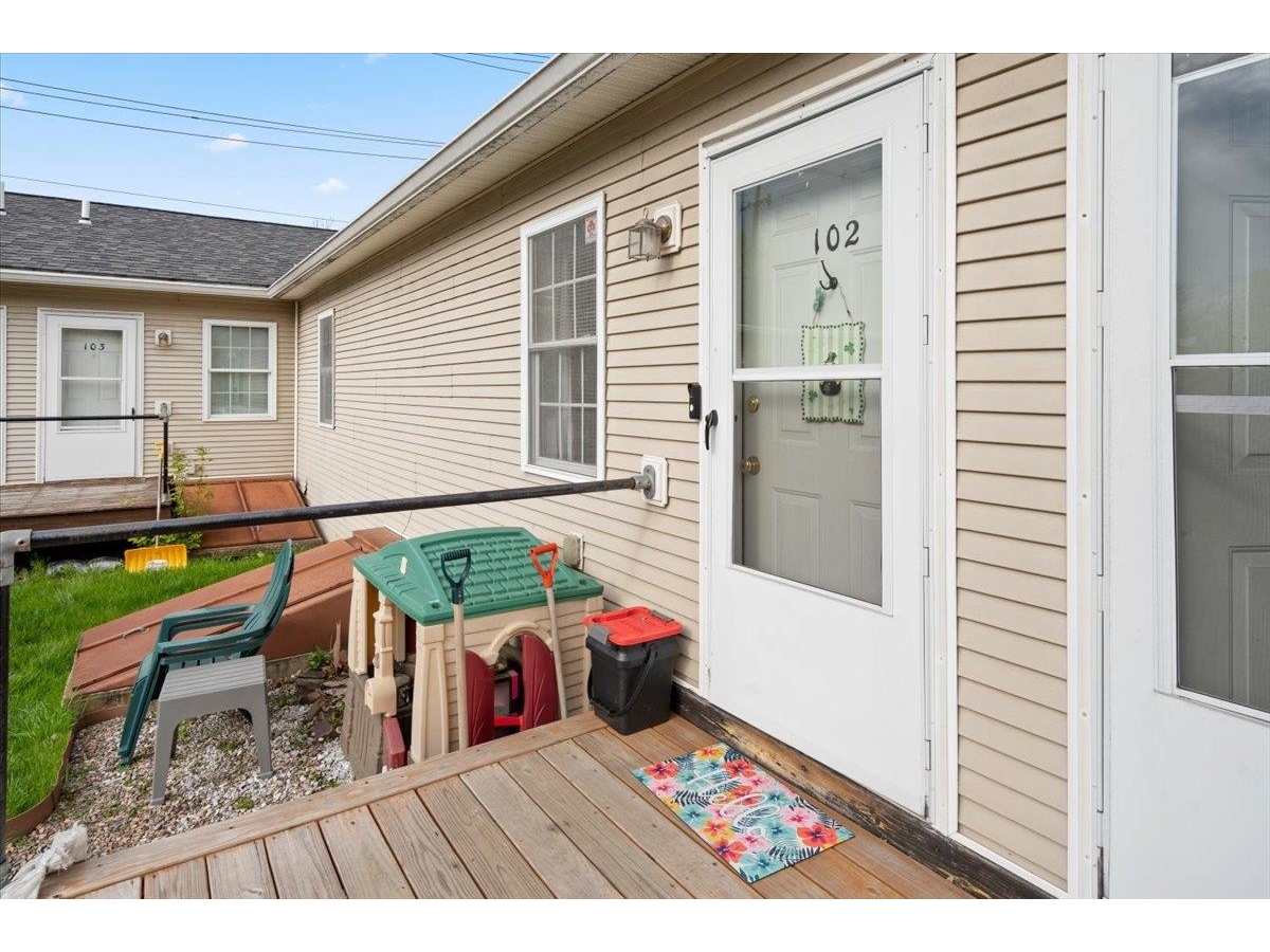 14 Ritchie Avenue, Unit 102