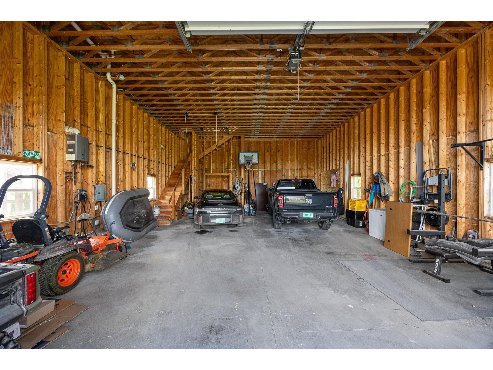 Interior dimension:  28 x 43.5' with 15.5' ceiling and 14' overhead door