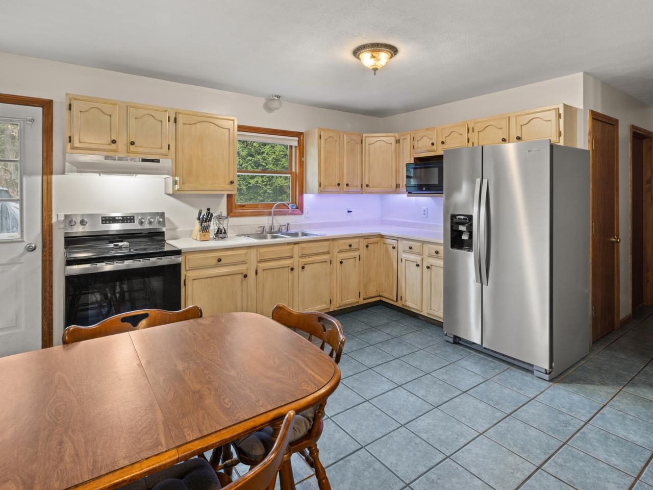 Stainless kitchen appliances