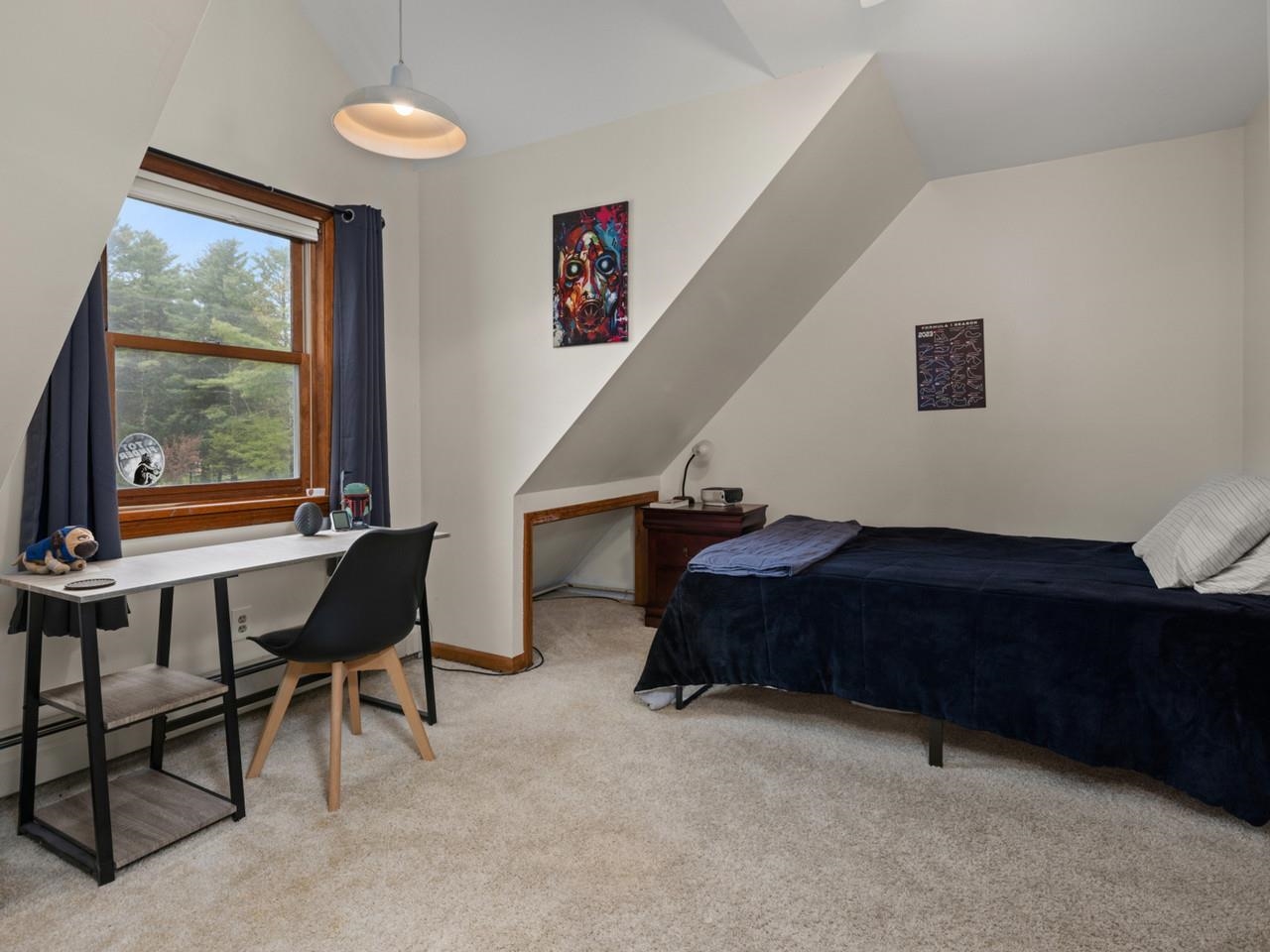 Guest bedroom