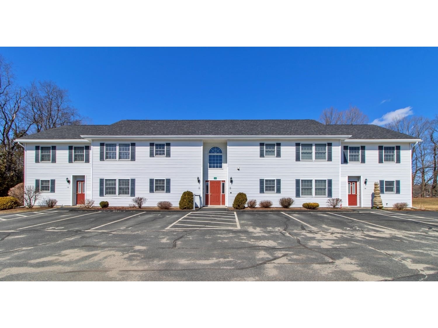 140 Kingsbury Circle, Unit C22