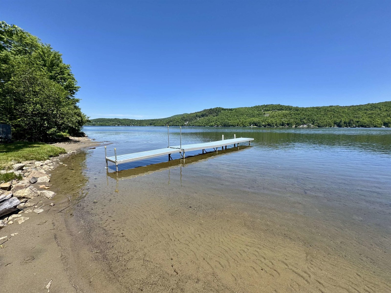 140 Lakeside Lane