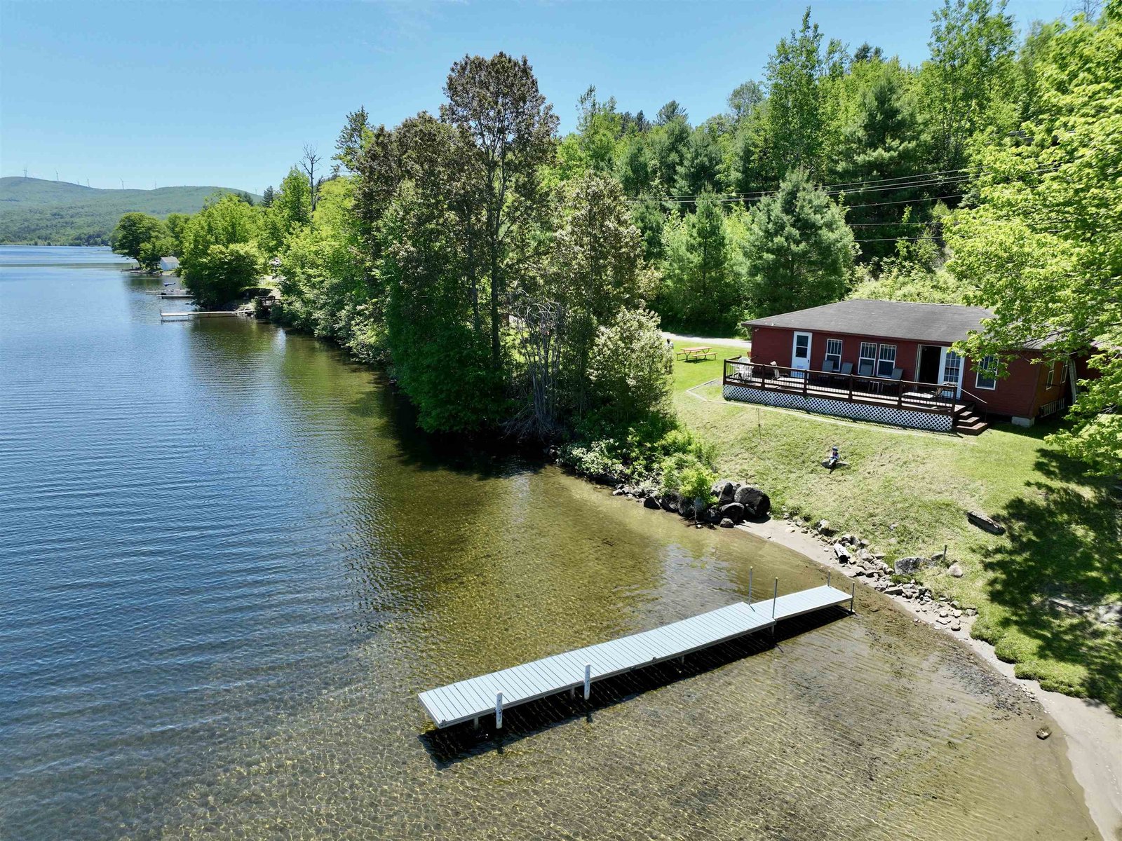 140 Lakeside Lane
