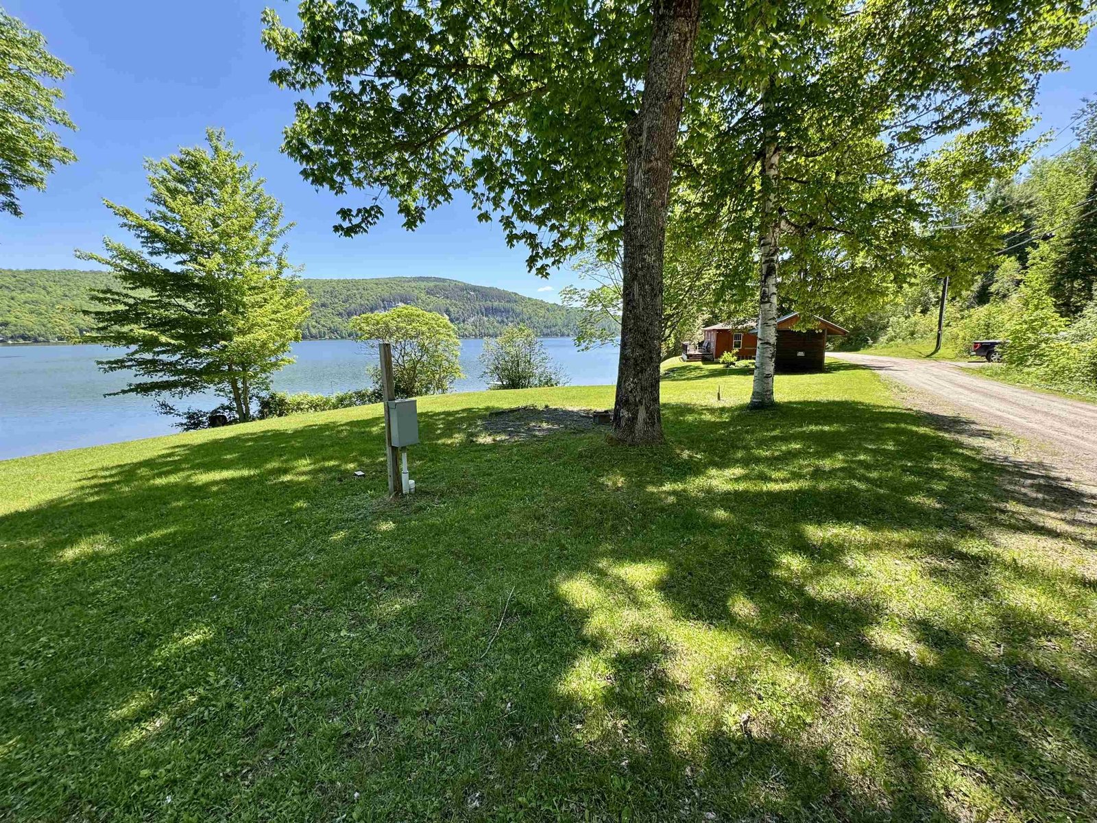 140 Lakeside Lane