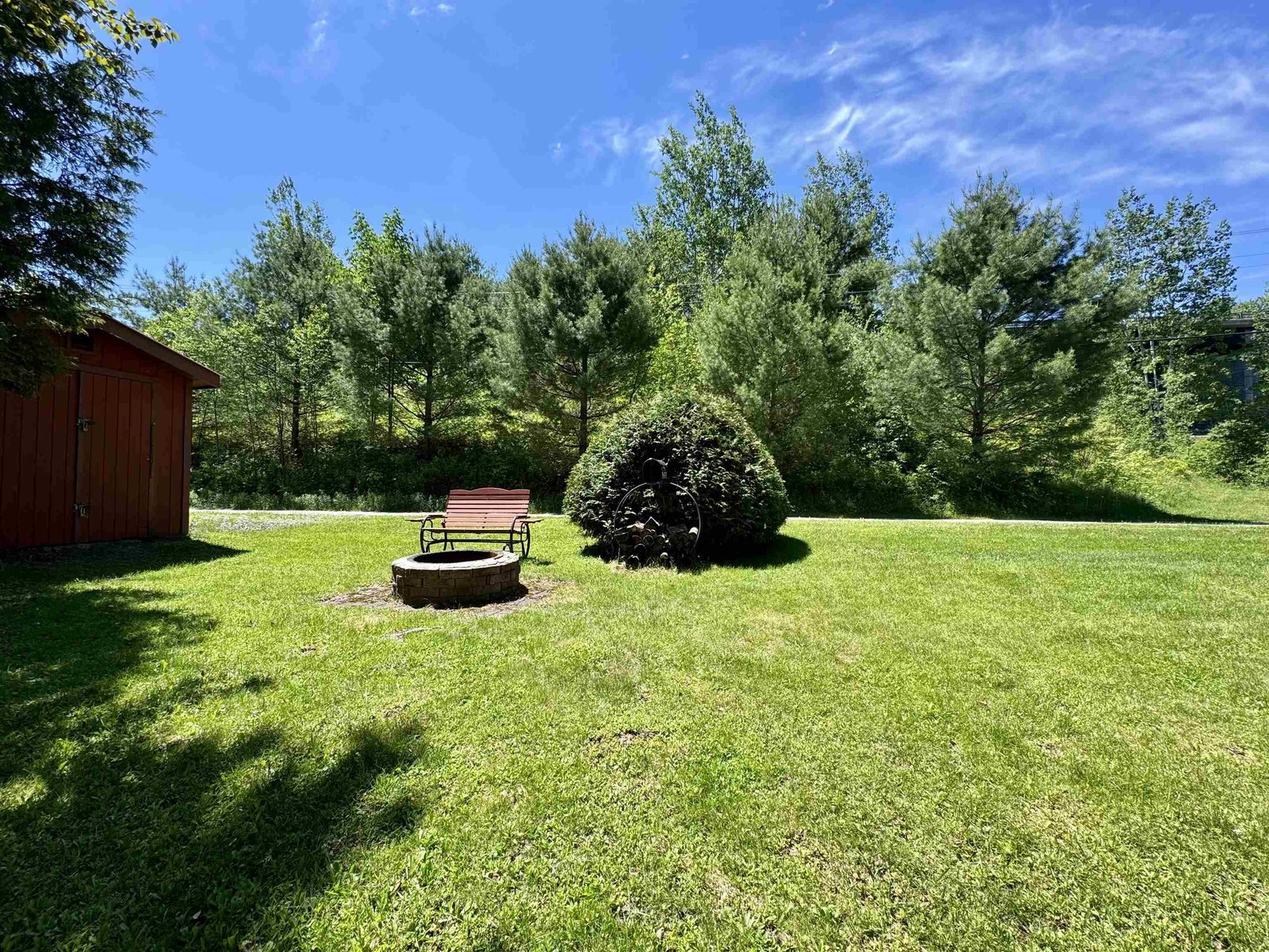 140 Lakeside Lane