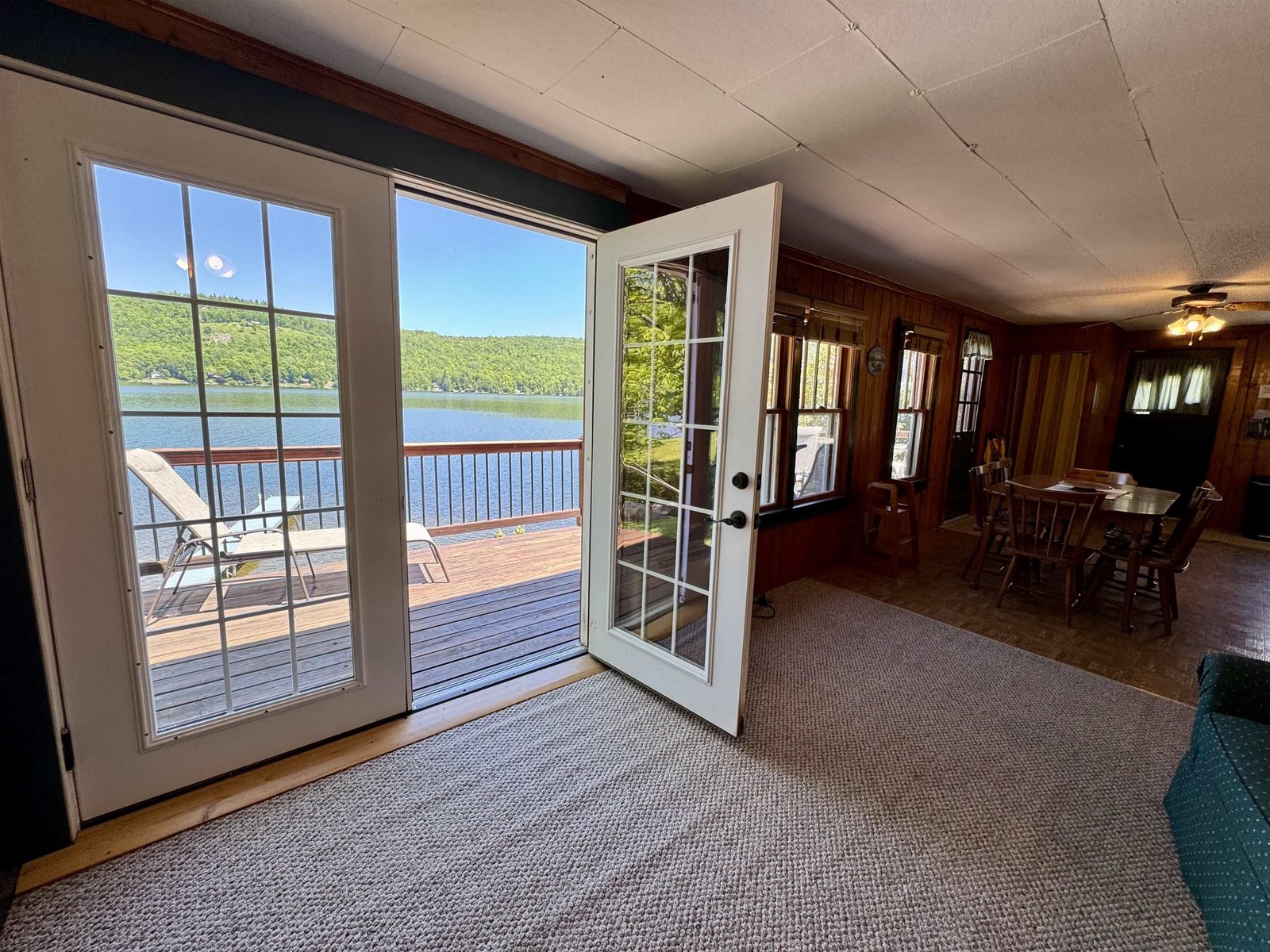 140 Lakeside Lane